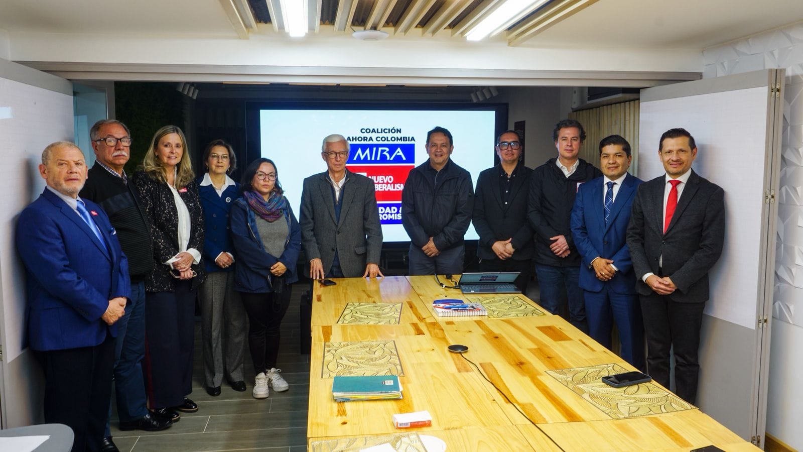 La coalición Ahora Colombia designa a Juan Sebastián Gómez como cabeza de lista al Senado para 2026.