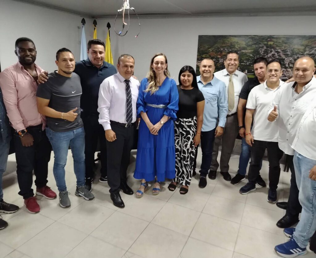 Óscar-Martínez-González-asume-como-concejal-de-Dagua-1