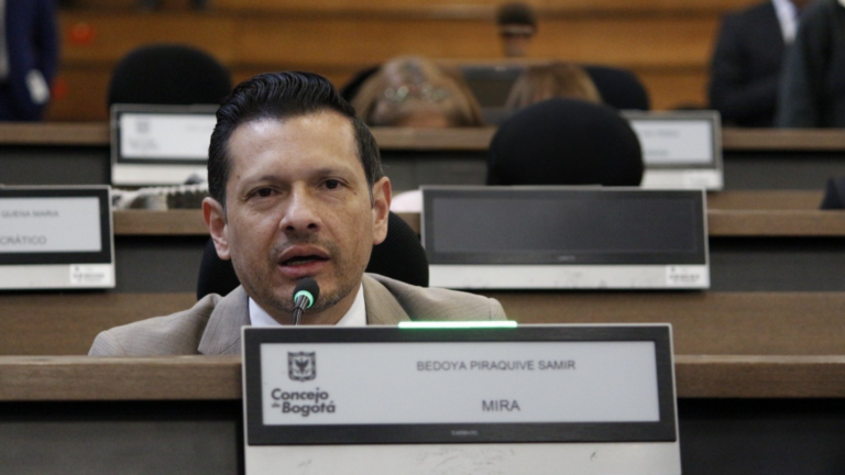 Concejal Samir Bedoya denuncia retrasos en obras del Metro de Bogotá