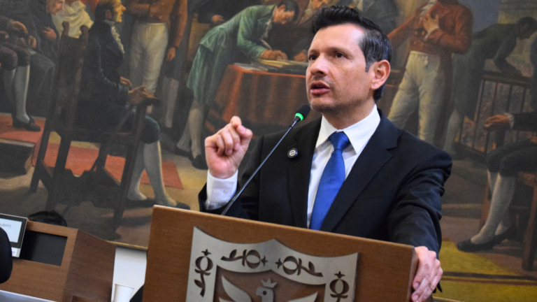 Concejal Samir Bedoya advierte cambios en el impuesto predial por reforma tributaria de Bogotá